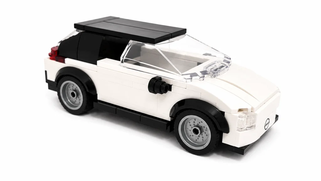 Vista lateral de réplica en pequeño formato de Nissan Qashqai construida con LEGO y diseñada para una actividad de Make and Take